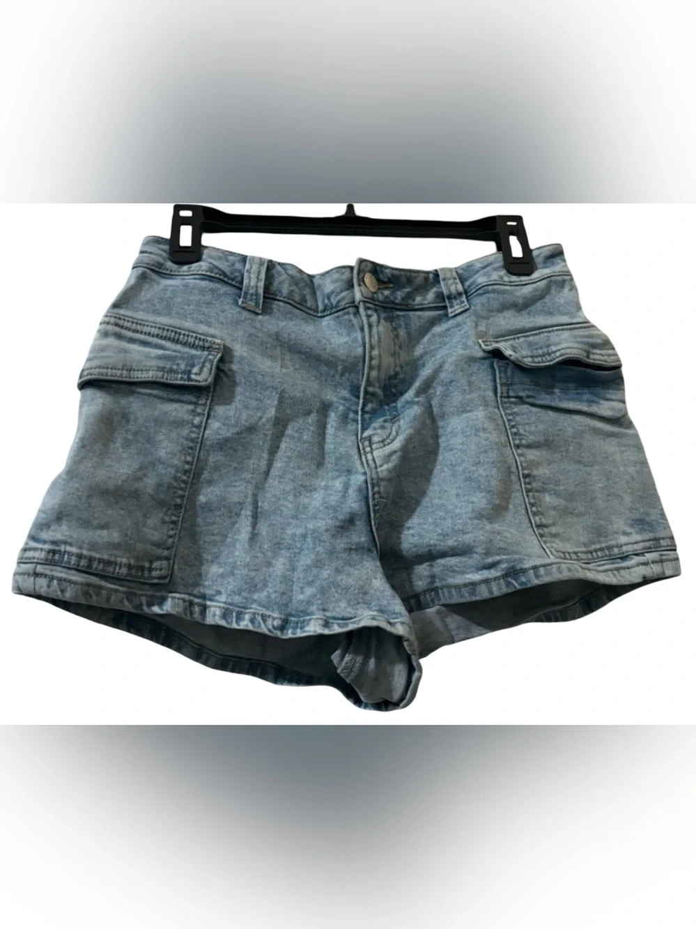 Vanilla Star Light Wash Denim Shorts Women’s W29 Distressed Mid Rise Summer Jean